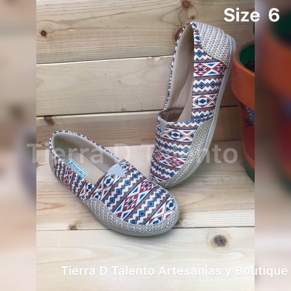 Women Shoes Artesanal Design Made in México - Picture 1 of 1